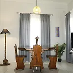 Elegant Central Apartment
